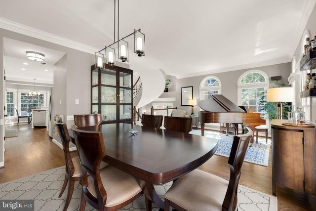 139 REES PL, Falls Church, VA 22046