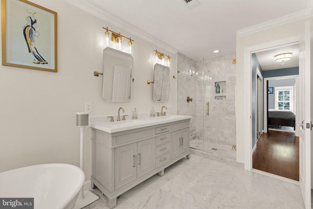 139 REES PL, Falls Church, VA 22046