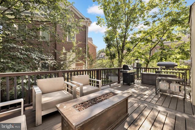 139 REES PL, Falls Church, VA 22046