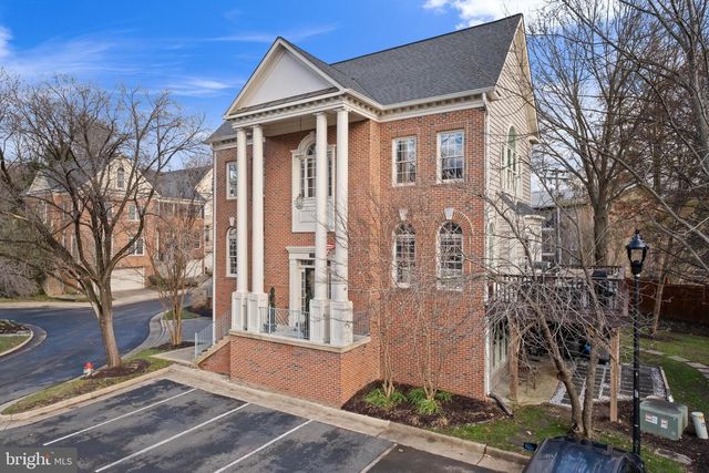 139 REES PL, Falls Church, VA 22046