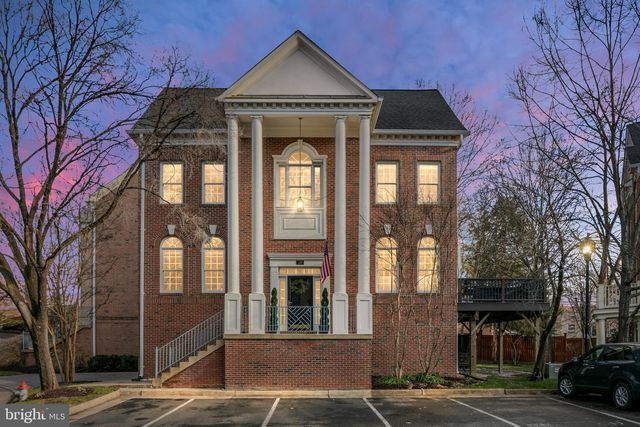 139 REES PL, Falls Church, VA 22046