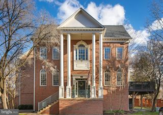 139 REES PL, Falls Church, VA 22046