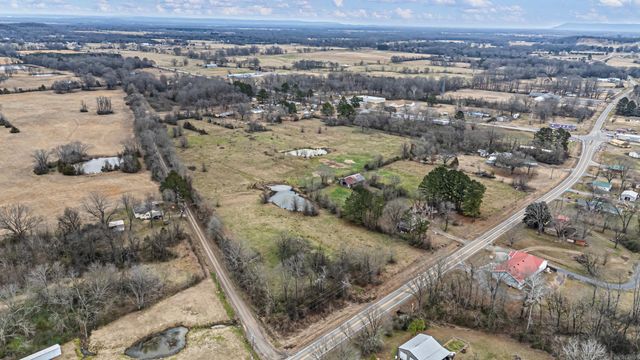 21685 State Highway 154, Dardanelle, AR 72834