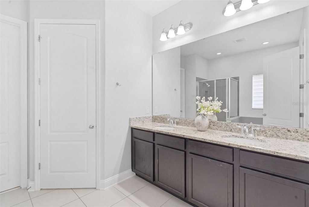 Image 21 of property listing at 13856 ELIOT AVENUE, Orlando, FL 32827