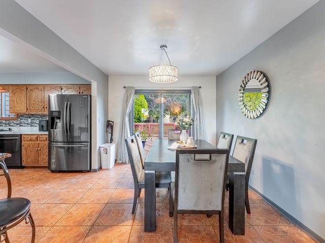 921 N Grace Street, Lombard, IL 60148