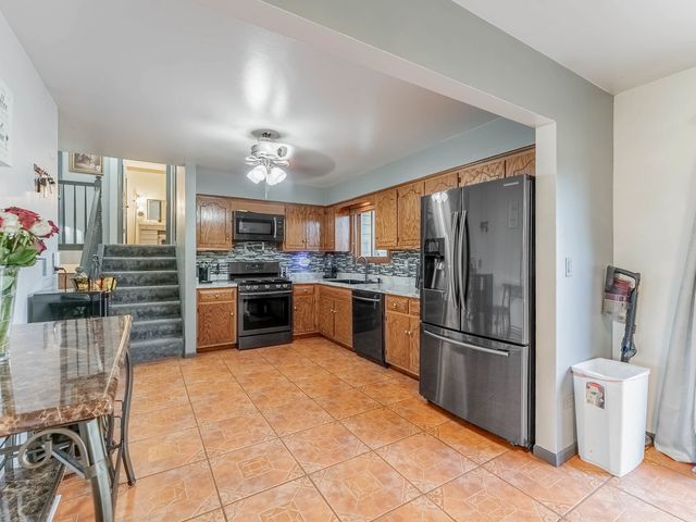 921 N Grace Street, Lombard, IL 60148