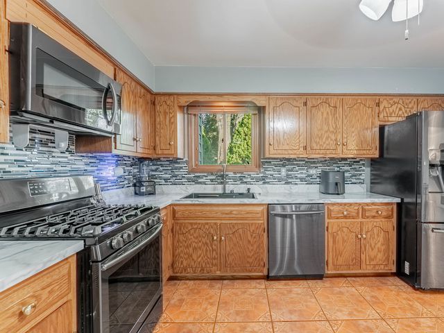 921 N Grace Street, Lombard, IL 60148