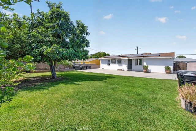 9497 Catawba Ave, Fontana, CA 92335