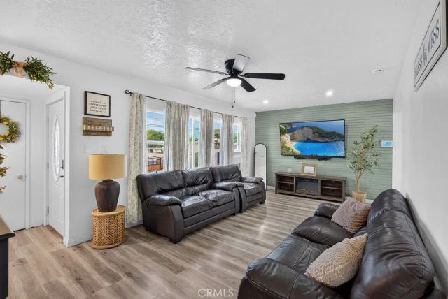 9497 Catawba Ave, Fontana, CA 92335