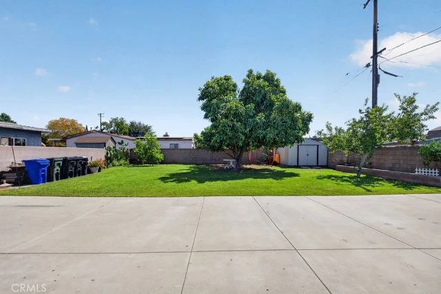 9497 Catawba Ave, Fontana, CA 92335
