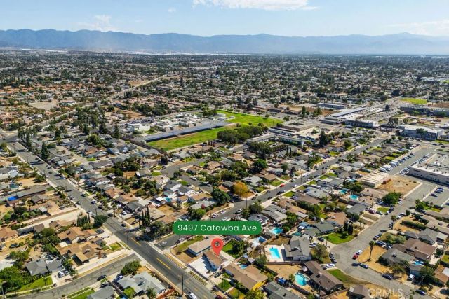 9497 Catawba Ave, Fontana, CA 92335