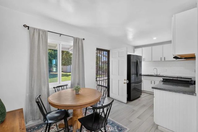 9497 Catawba Ave, Fontana, CA 92335