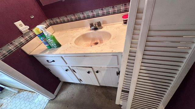 2000 Broadmoor Road, Jonesboro, AR 72401