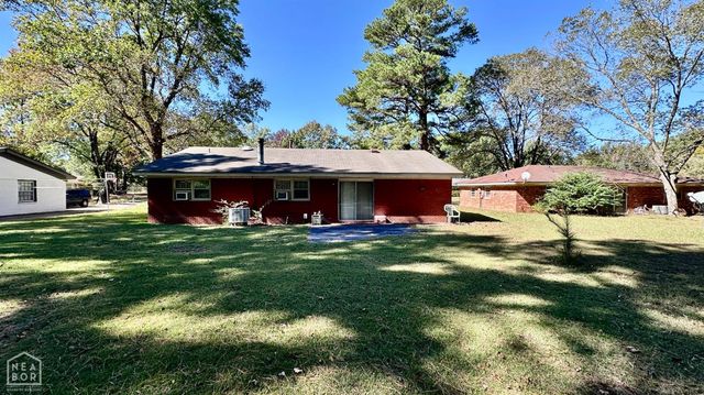 2000 Broadmoor Road, Jonesboro, AR 72401