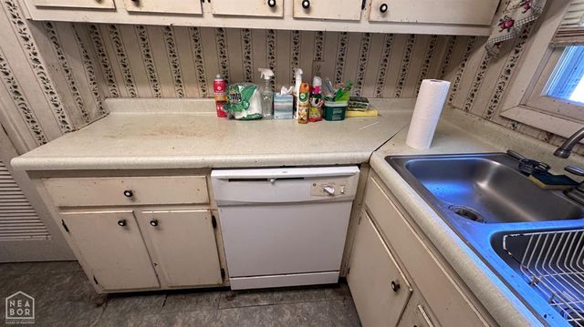 2000 Broadmoor Road, Jonesboro, AR 72401