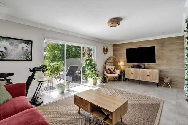 4799 NW 9TH Avenue, Deerfield Beach, FL 33064