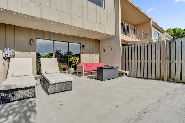 4799 NW 9TH Avenue, Deerfield Beach, FL 33064