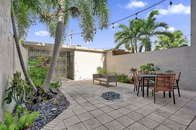 4799 NW 9TH Avenue, Deerfield Beach, FL 33064