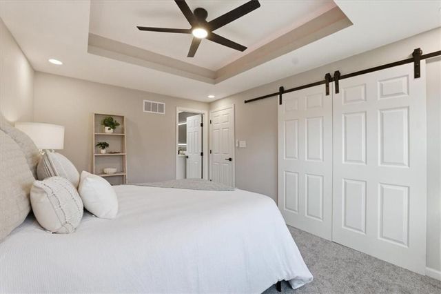 39 W 70th Terrace, Kansas City, MO 64113