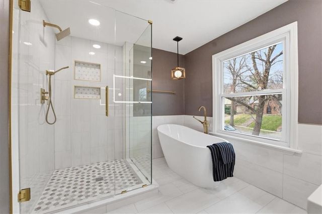 39 W 70th Terrace, Kansas City, MO 64113