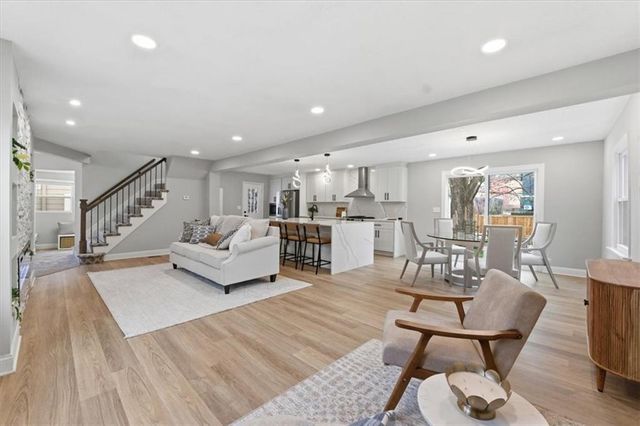 39 W 70th Terrace, Kansas City, MO 64113