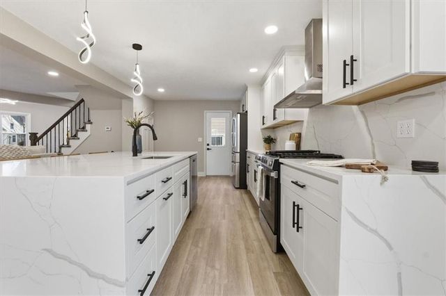 39 W 70th Terrace, Kansas City, MO 64113