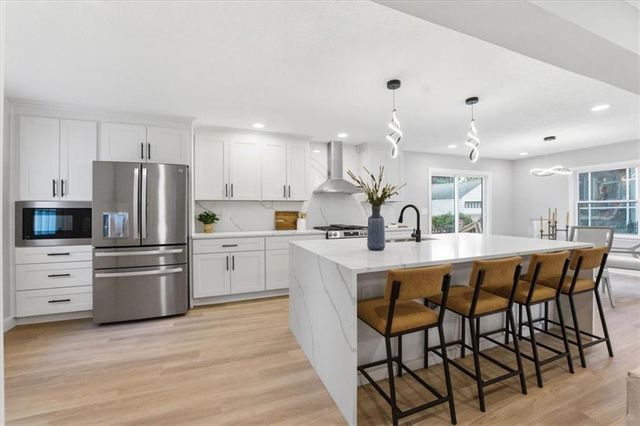 39 W 70th Terrace, Kansas City, MO 64113