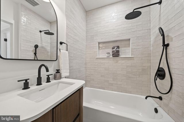 609 HARVARD ST NW, Washington, DC 20001