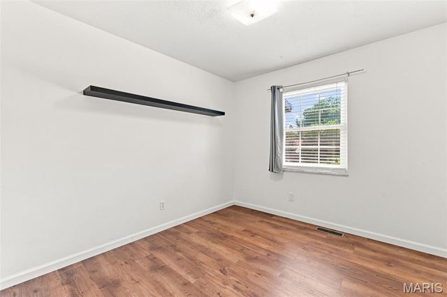 2263 McKelvey Road, Maryland Heights, MO 63043