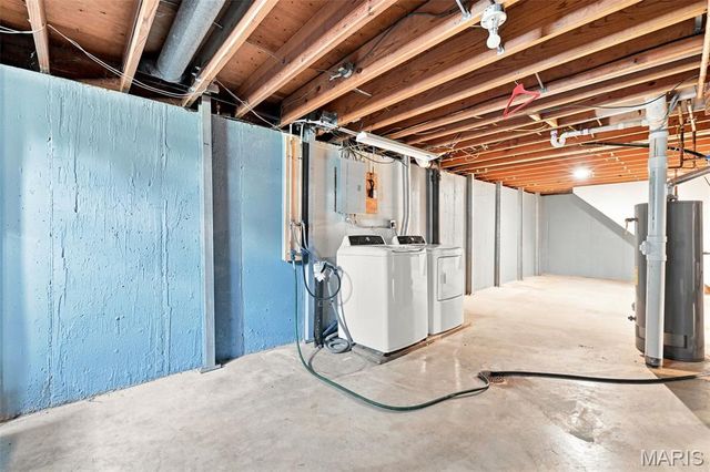 2263 McKelvey Road, Maryland Heights, MO 63043
