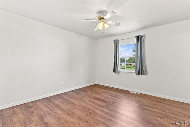 2263 McKelvey Road, Maryland Heights, MO 63043
