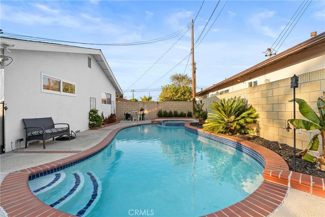 225 S Feldner, Orange, CA 92868