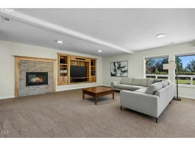 1154 Nw REDFIELD Cir, Bend, OR 97703