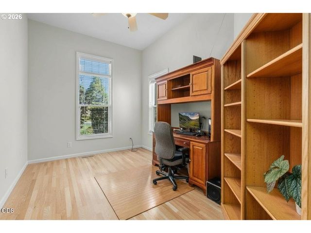 1154 Nw REDFIELD Cir, Bend, OR 97703
