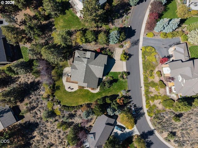 1154 Nw REDFIELD Cir, Bend, OR 97703