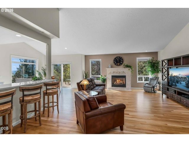 1154 Nw REDFIELD Cir, Bend, OR 97703