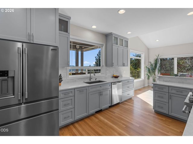 1154 Nw REDFIELD Cir, Bend, OR 97703