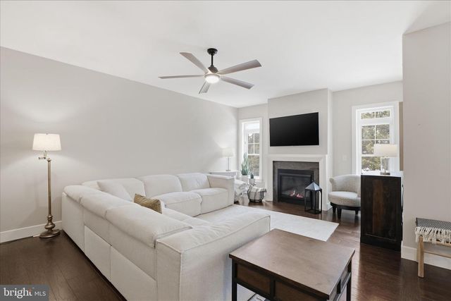 339 BOWYER LN, Lititz, PA 17543
