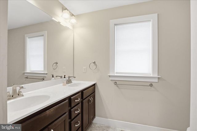 339 BOWYER LN, Lititz, PA 17543