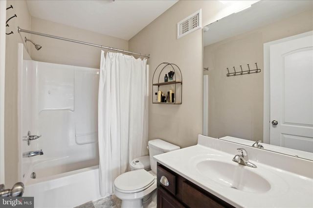 339 BOWYER LN, Lititz, PA 17543