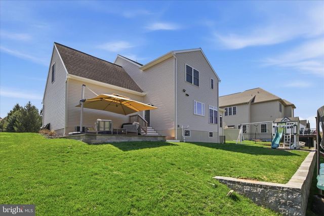 339 BOWYER LN, Lititz, PA 17543