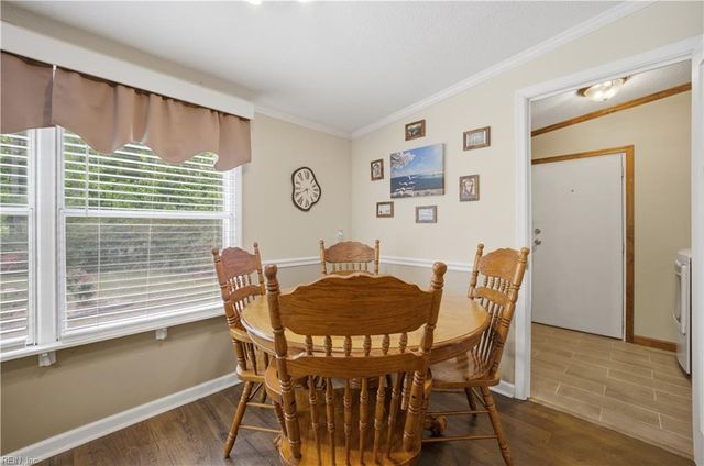 100 Longhorn DR, Moyock, NC 27958