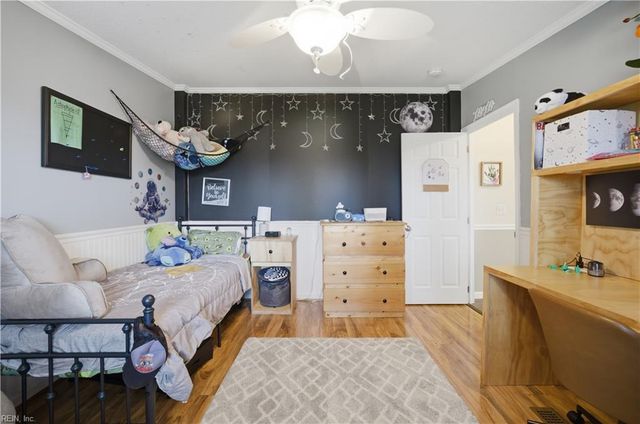 100 Longhorn DR, Moyock, NC 27958