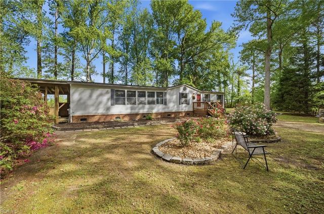 100 Longhorn DR, Moyock, NC 27958