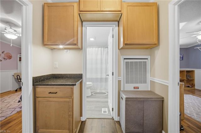 100 Longhorn DR, Moyock, NC 27958