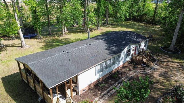 100 Longhorn DR, Moyock, NC 27958