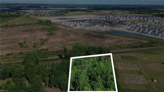 100 Longhorn DR, Moyock, NC 27958