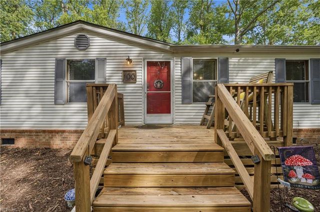 100 Longhorn DR, Moyock, NC 27958