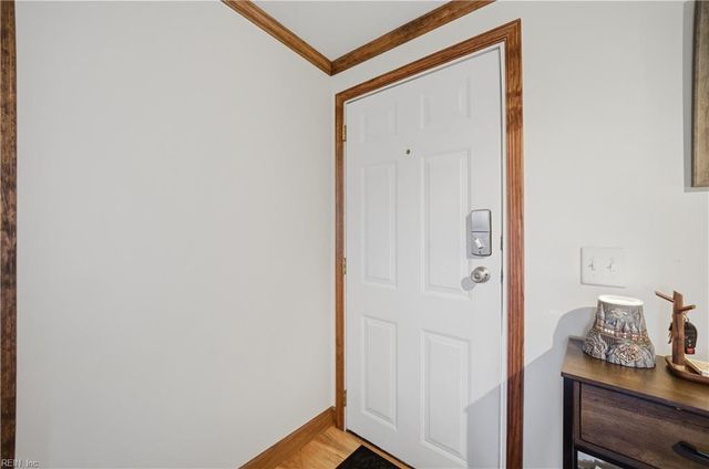 100 Longhorn DR, Moyock, NC 27958