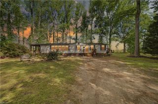 100 Longhorn DR, Moyock, NC 27958